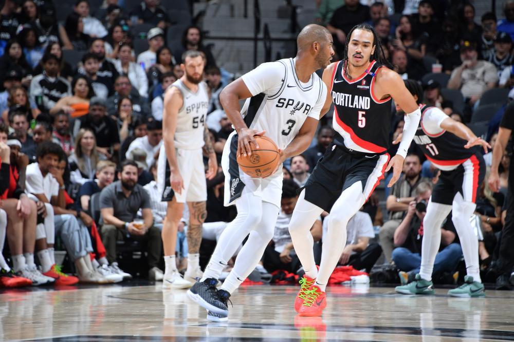 球横跨五大 球横跨五大