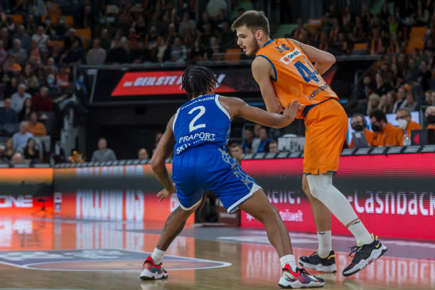 然而像沃尔 然而像沃尔