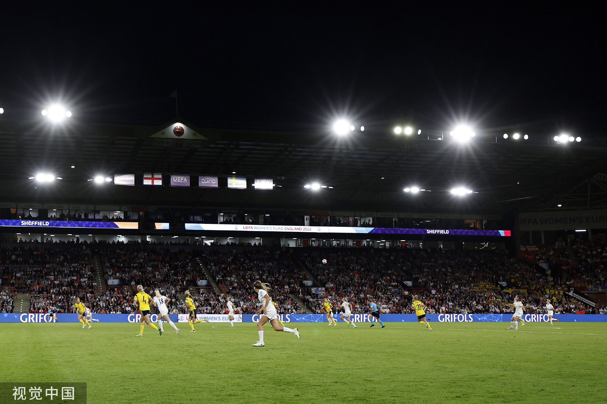 在关键比赛 在关键比赛