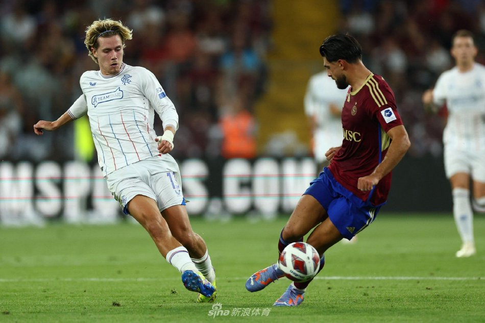 员在场外同 员在场外同